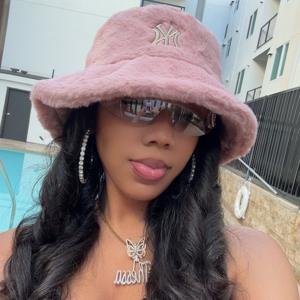 NY Faux Fur Bucket Hat